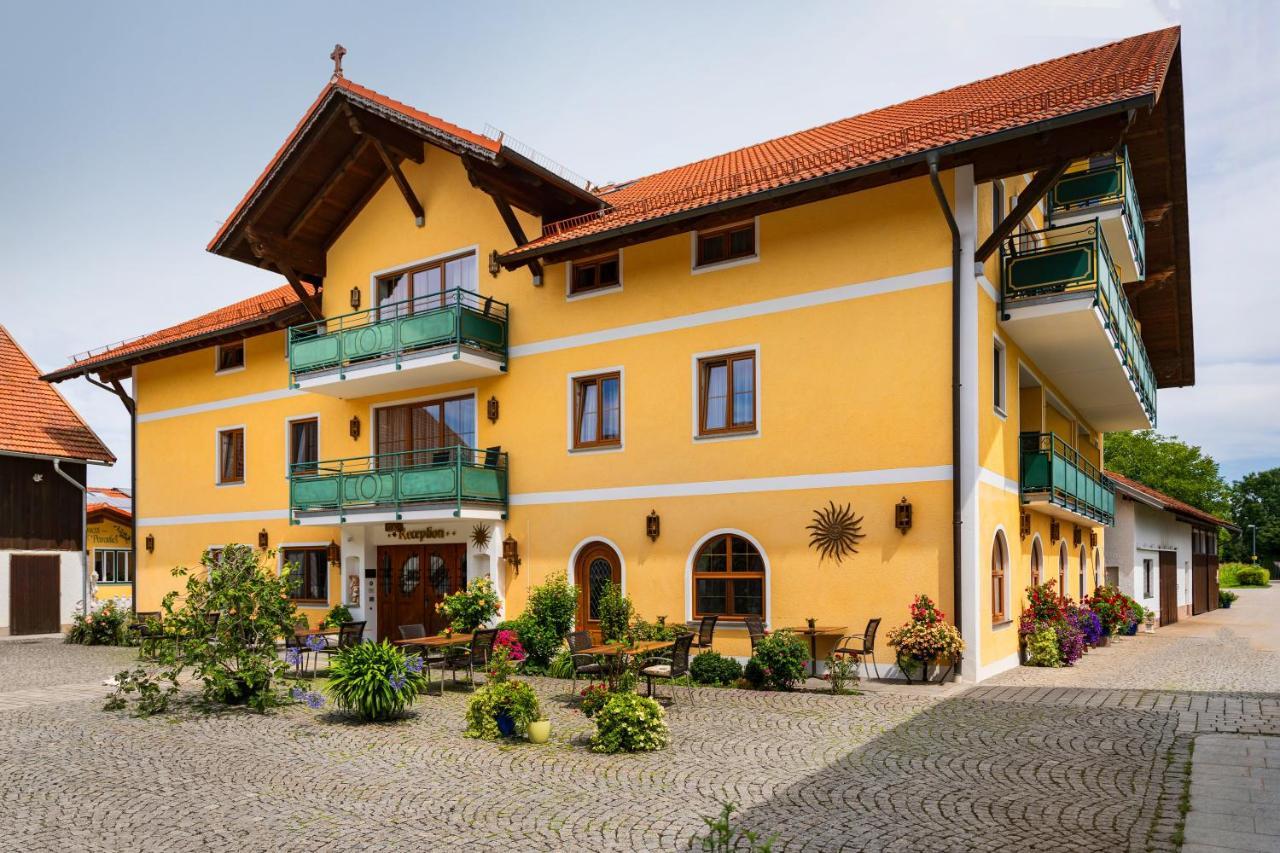 Hotel Preishof Kirchham Eksteriør bilde